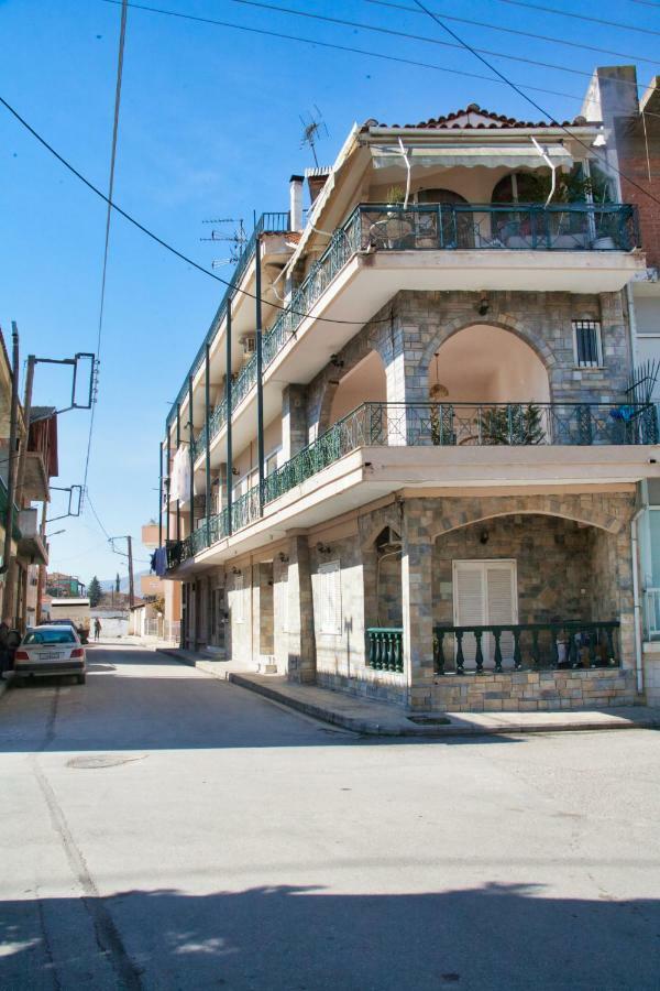 Appartamento Studio With City View Tirnavos Esterno foto